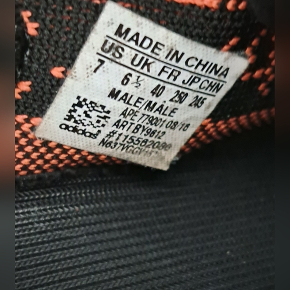 Adidas Yeezy Boost 350 V2, Men's Sneakers Size 7. - Picture 5 of 13